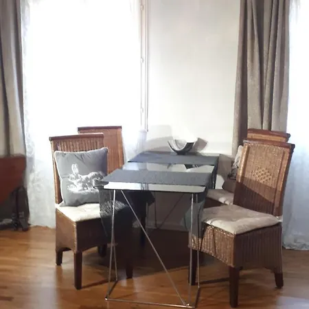 Commanderie Apartment *